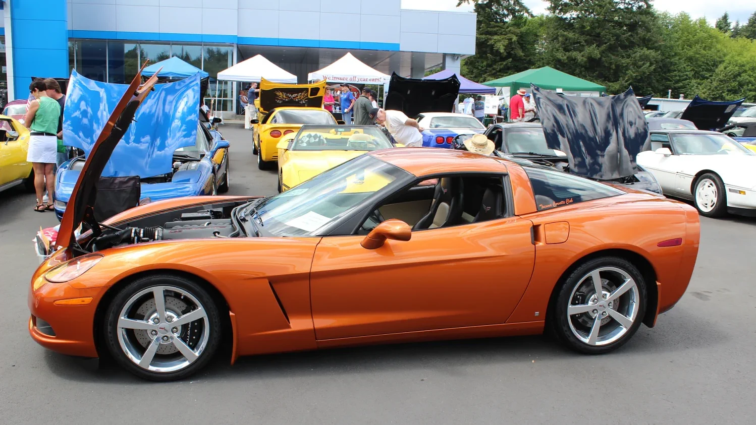 Corvette Generations/C6/C6 Orange (2).webp